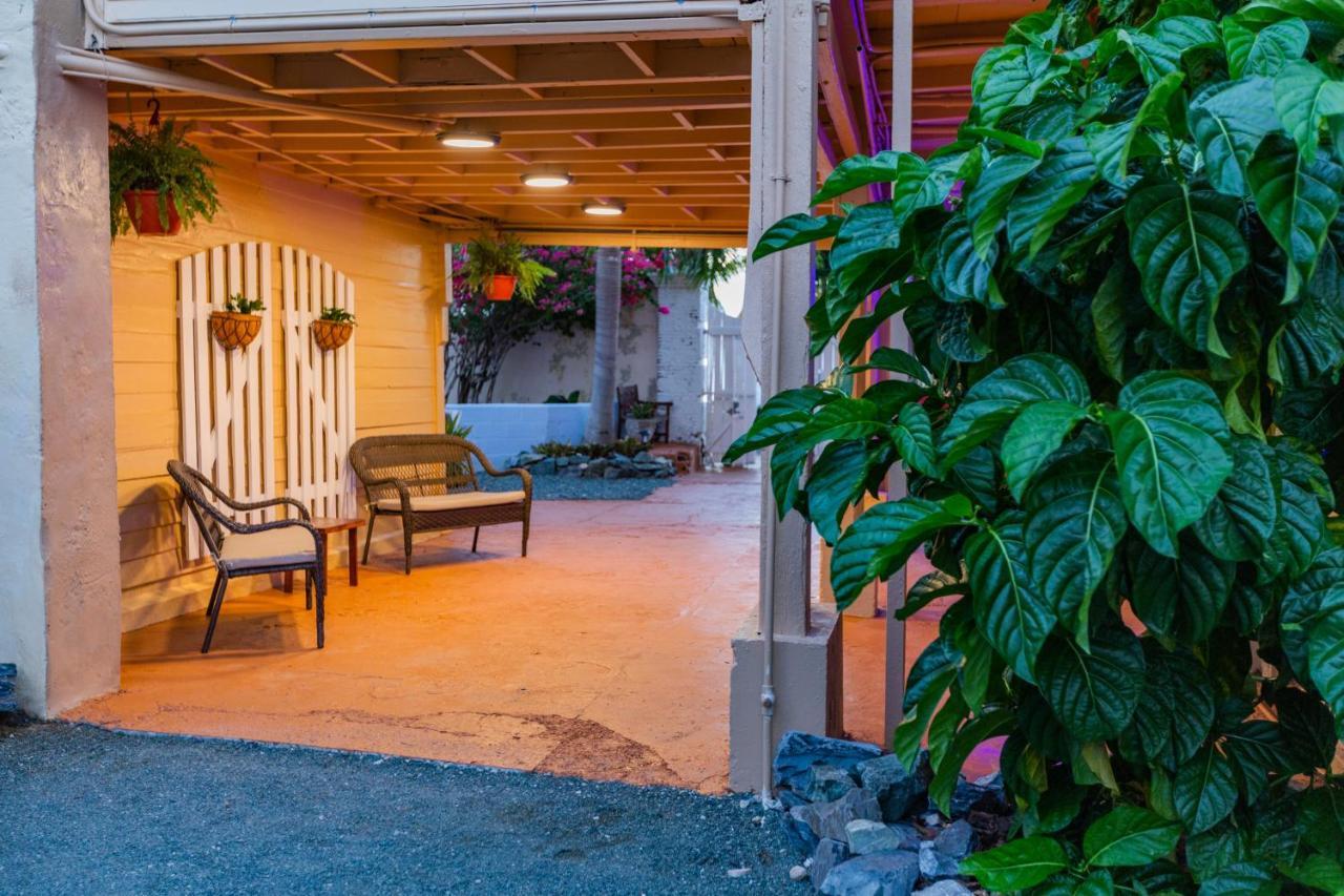 Victoria House Hotel Frederiksted Exterior foto