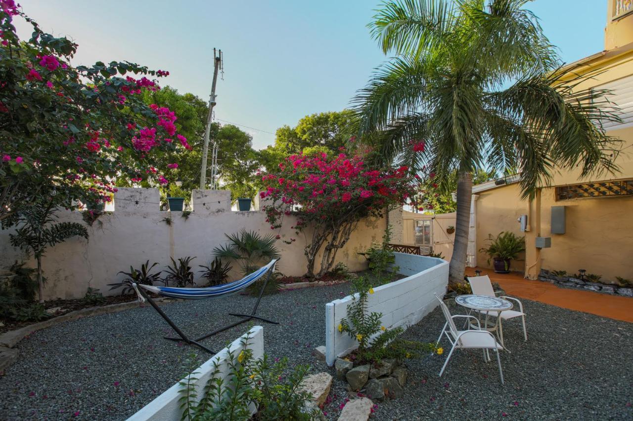 Victoria House Hotel Frederiksted Exterior foto
